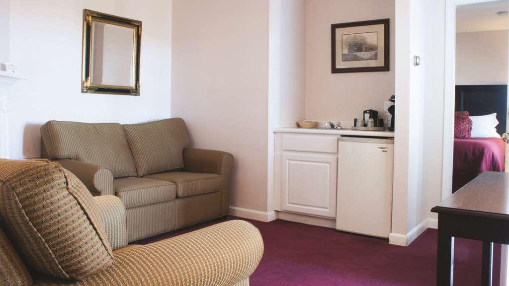 The Lucerne Inn Dedham Interior photo